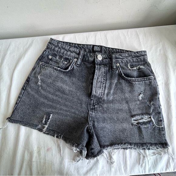 Urban Outfitters Black High Waisted Button Cutoff Shorts - Picture 8 of 10